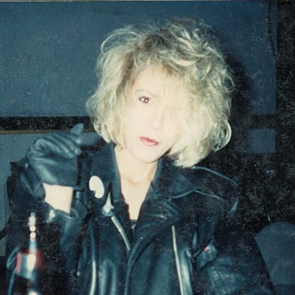 Meet your Posher, Marilyn, from Joshua Tree! - Picture 12 of 15